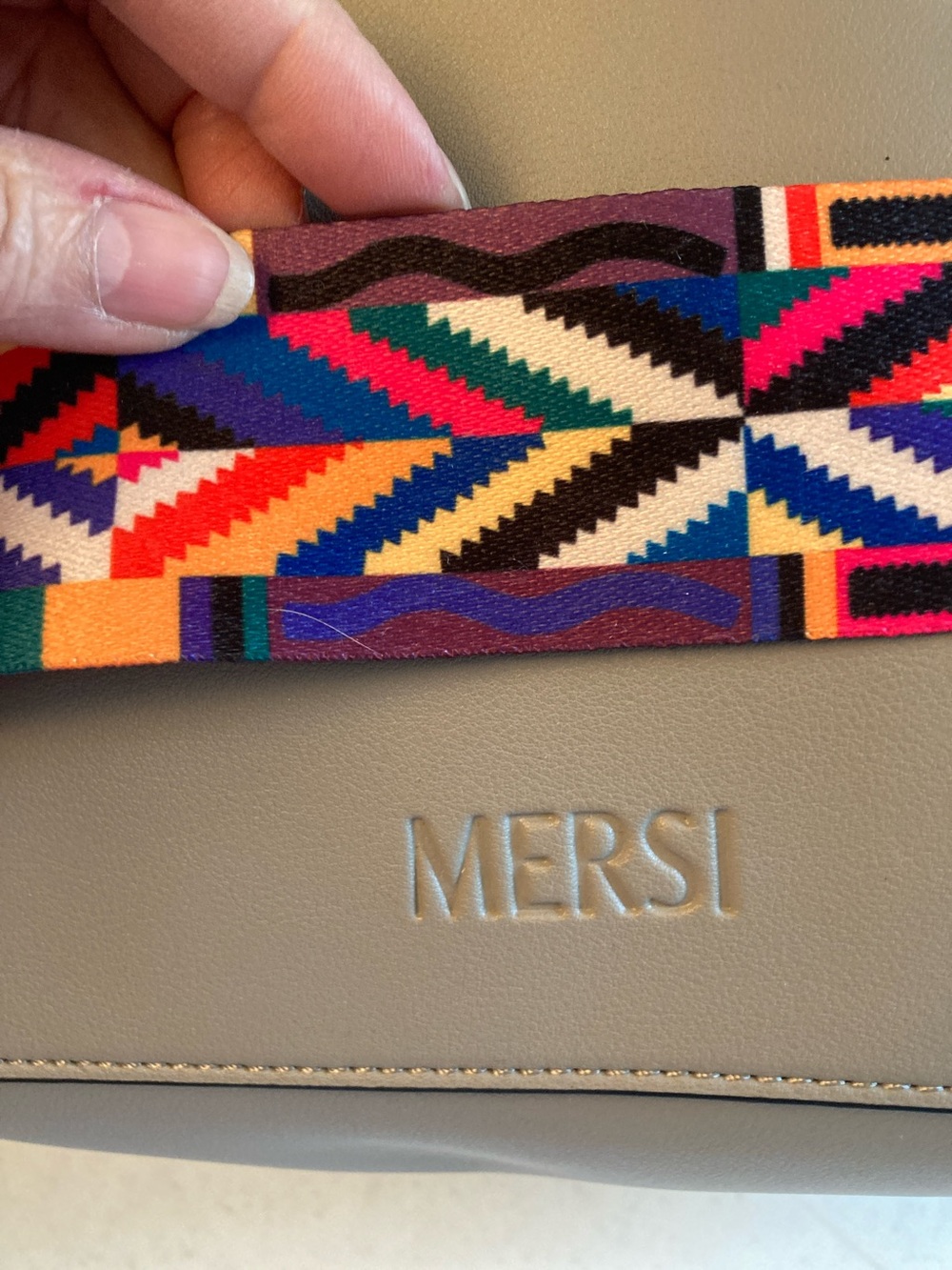 NWOT Mersi Vegan Leather Shoulder Bag with Colorful Strap - Picture 3 of 14